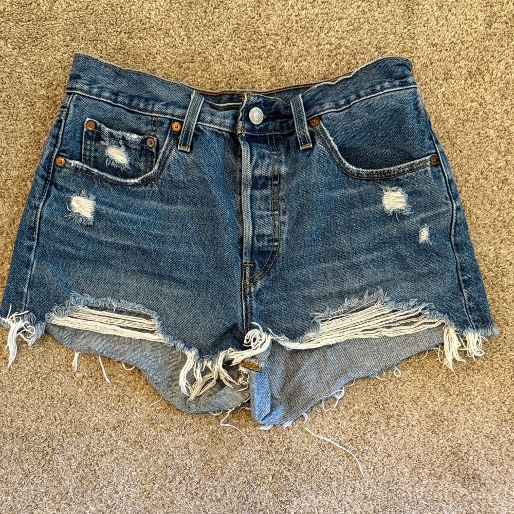 Levi’s 501 Distressed Denim Women Shorts